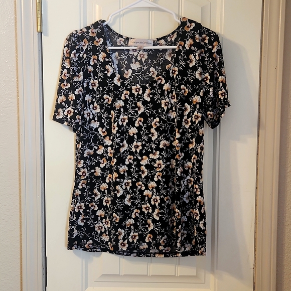 Catherine Malandrino Tops - Cute stretchy blouse
